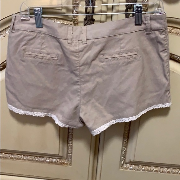 Shorts - Picture 2 of 3